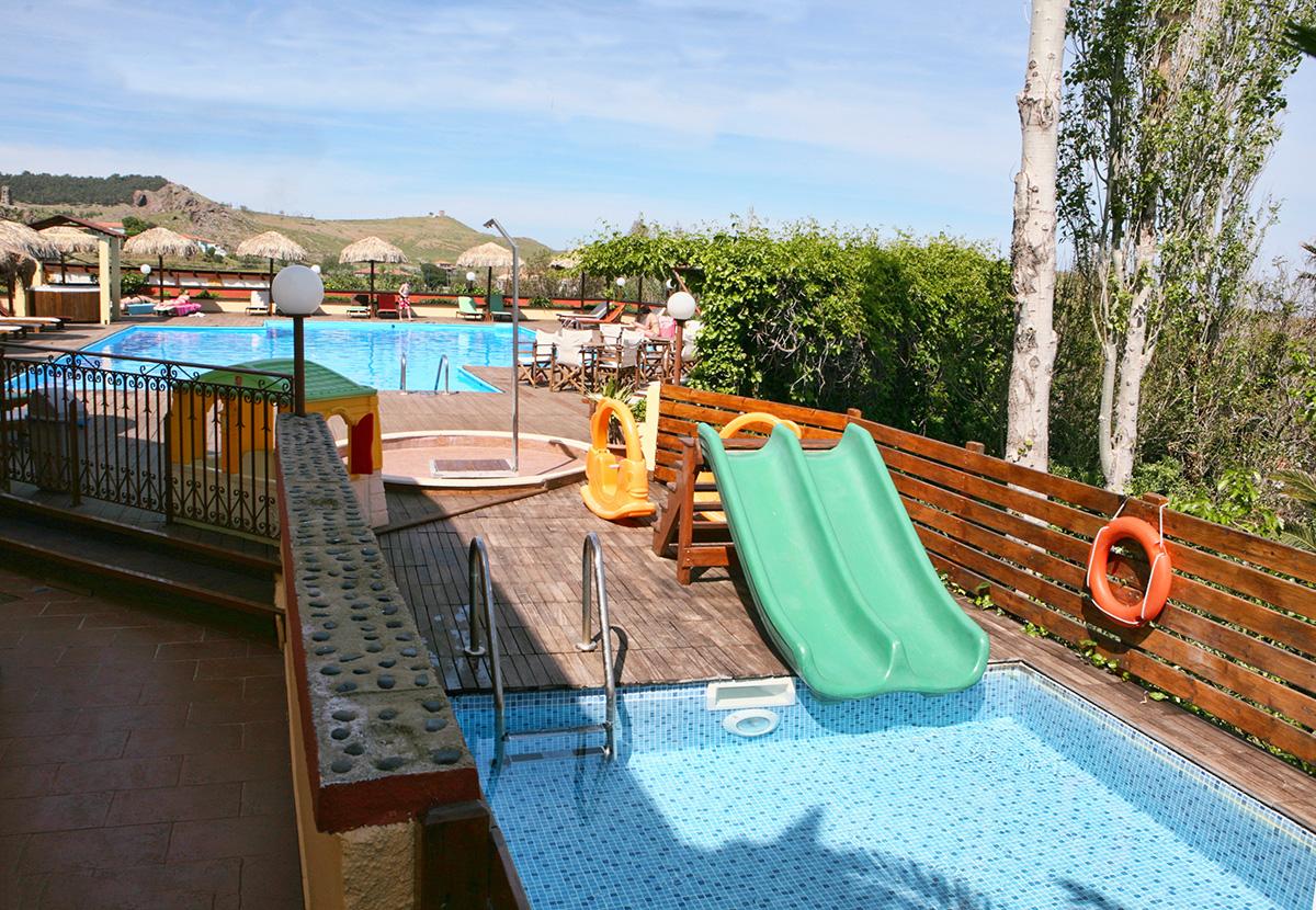 Belvedere Aeolis Hotel 미팀나 외부 사진