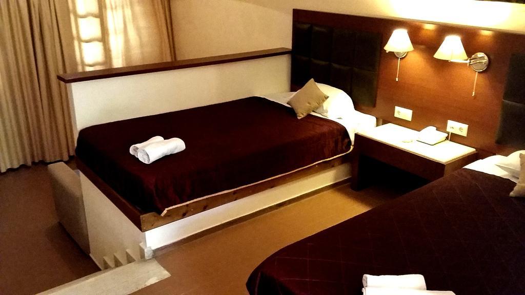Belvedere Aeolis Hotel 미팀나 외부 사진