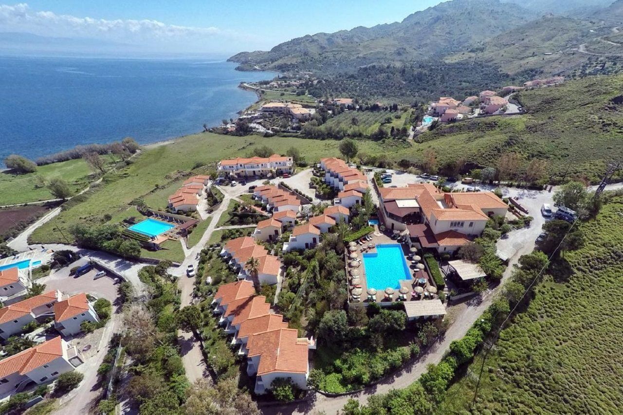Belvedere Aeolis Hotel 미팀나 외부 사진